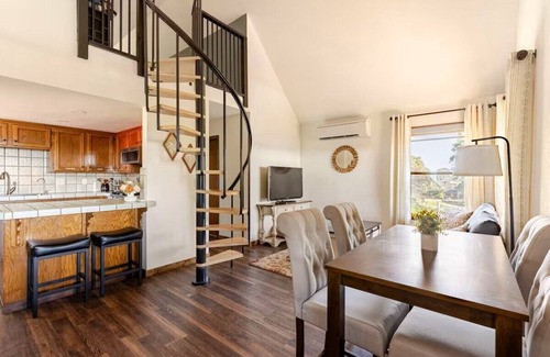 Oakhurst Cabaña | Charming 1-bedroom cottage with AC, & WiFi in Oakhurst - Yosemite National Park.