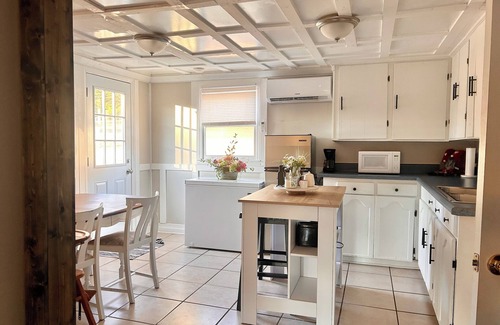 Aiken Cabaña | Charming 1-bedroom cottage in lovely Aiken with AC, WiFi