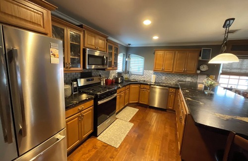Beaumont Apartamento | Charming 1-bedroom Executive apartment in a gated complex located in Beaumont.