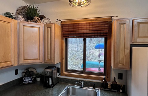 Branch Cabina | Charming 1-bedroom garage cabin / in-law suite in Branch