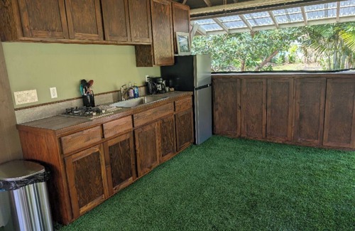 Kehena Casa | Charming 1-bedroom Glamping Getaway in Pāhoa with WiFi