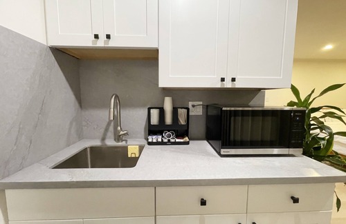 San Bruno Casa | Charming 1-bedroom house in lovely San Bruno with WiFi