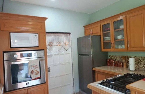 Saint James Casa | Charming 1 bedroom home with WiFi, AC in brilliant St James 10 minutes from city