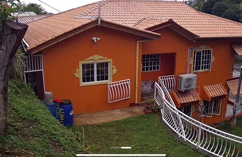 Saint James Casa | Charming 1 bedroom home with WiFi, AC in brilliant St James 10 minutes from city