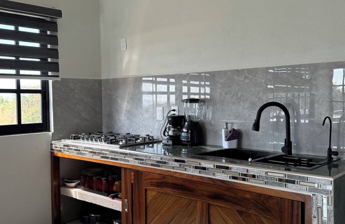 Saladita Casa | Charming 1-bedroom house with WiFi and AC in fabulous Saladita
