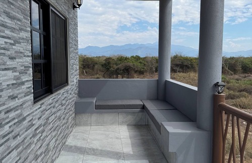 Saladita Casa | Charming 1-bedroom house with WiFi and AC in fabulous Saladita