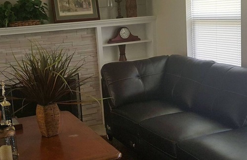 Monta Vista Casa | Charming 1-bedroom house in wonderful Lakewood with WiFi