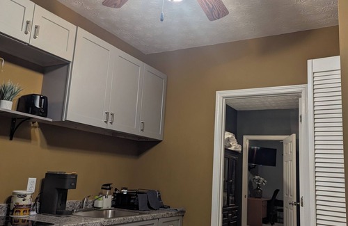 Conyers Casa | Charming 1-bedroom house in delightful Conyers with WiFi, AC, fitness room