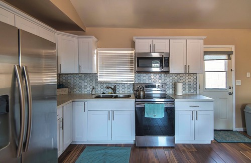 F. Q. Story Casa | Charming 1-bedroom house in delightful Phoenix with WiFi, AC