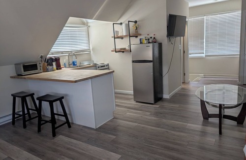 East Norriton Apartamento | Charming 1-Bedroom, Pet Friendly, Apartment WiFi, AC in a Great Location!