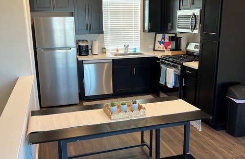 Foster Place Casa | Charming 1 Bedroom Private Guest House