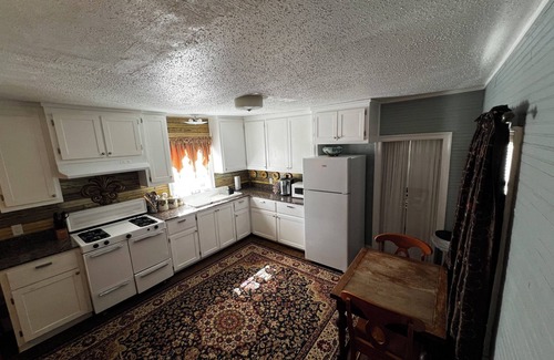 Natchez Casa | Charming 1-bedroom shotgun style house in historic downtown Natchez
