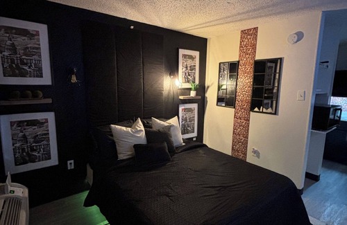 Deco Apartamento | Charming 1-bedroom Studio apartment in fabulous Houston with fitness room, WiFi