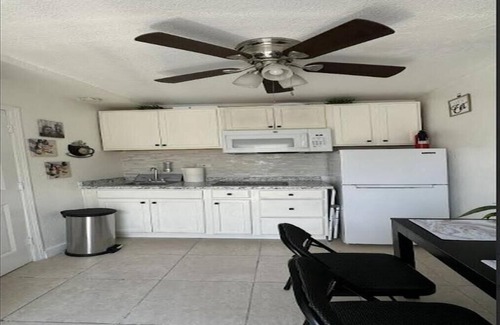 Delray Beach Apartamento | Charming 1-bedroom house in terrific Delray Beach with AC