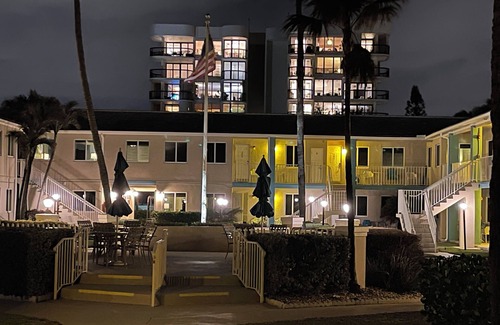 Gulf Stream Complejo | Charming 1-bedroom resort in pleasant Delray Beach with AC