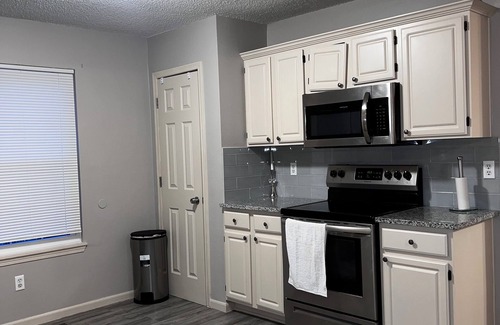 Waldron Casa | Charming 1-bedroom house with AC, and a shared living and kitchen space.