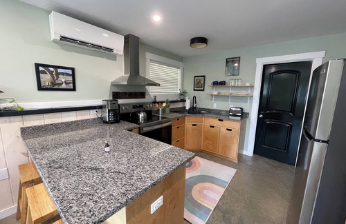 Lincolnville Apartamento | Charming 1-bedroom apartment with AC, WiFi in tranquil Lincolnville