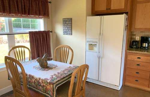 Hillendale Cabaña | Charming 1-bedroom cottage in Oregon City