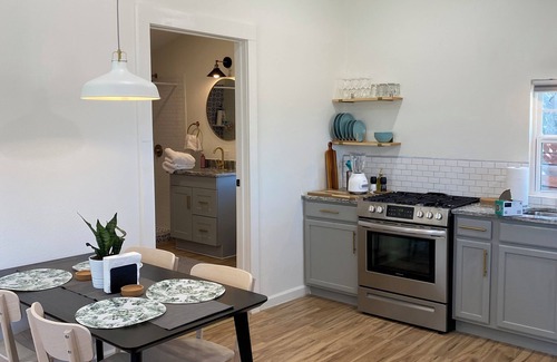 North San Antonio - SAT Cabaña | Charming 1-bedroom cottage with WiFi, AC in amazing San Antonio