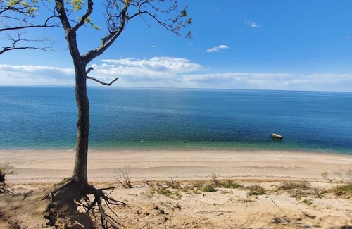 Sound Beach Casa | Charming 1-bedroom apt in house walking distance to the beach and restaurants