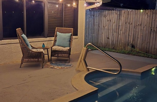 Inwood Casa | Charming 1-bedroom guesthouse with pool view WiFi and AC in Winter Haven