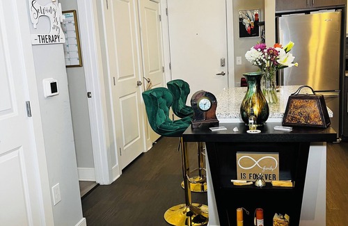 Landmark Apartamento | Charming 1-BR Apt/ 12 min to DCA, Old-Town, Capitol Hill/Long-Term Ready