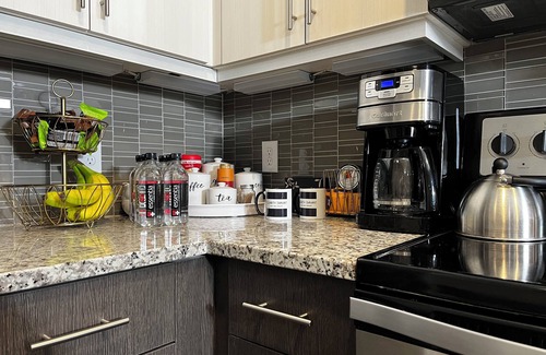 Landmark Apartamento | Charming 1-BR Apt/ 12 min to DCA, Old-Town, Capitol Hill/Long-Term Ready