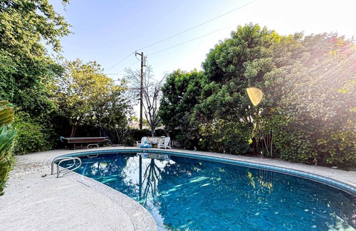 San Fernando Casa | Charming 1 BR Poolside Retreat - Lou2-SF
