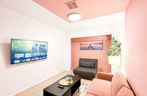 San Fernando Casa | Charming 1 BR Poolside Retreat - Lou2-SF
