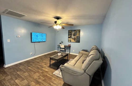 Drayton Cabaña | Charming 1 or 2-bedroom cottage retreat, full kitchen, bath, and laundry