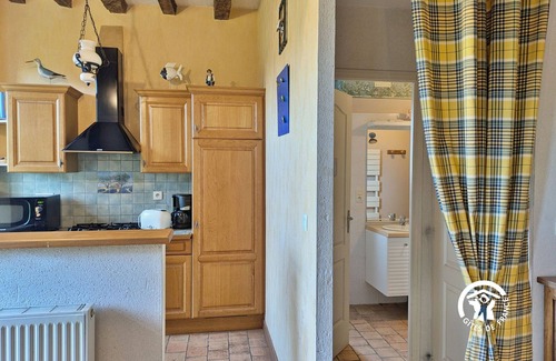 Bonchamp-les-Laval Cabaña | Casa histórica del siglo XVI con lago privado y pesca, cerca de Laval