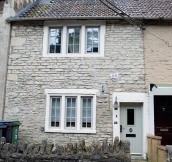 Bradford-on-Avon Casa | Charming 1700s Cottage in Bradford on Avon nr Bath