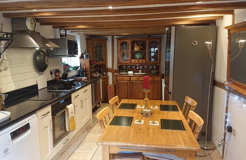 Medmenham Cabaña | Charming 17th Century 2-Bed Cottage in Medmenham