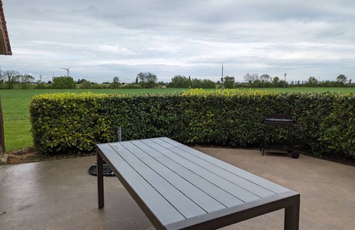 Lorcy Cabaña | Casa Rural en el Corazón del Gâtinais: Terraza, Barbacoa y Ping-Pong