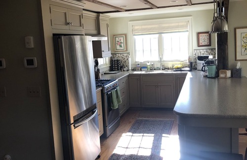 Bantam Casa | Charming 1870 cape cottage in Litchfield