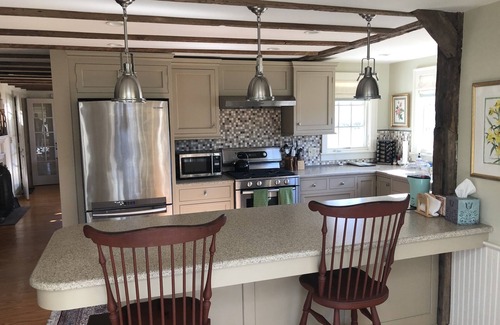 Bantam Casa | Charming 1870 cape cottage in Litchfield
