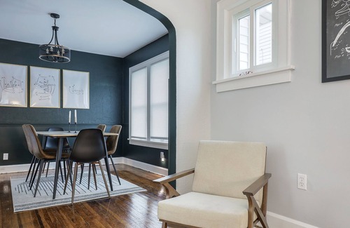 Canton Casa | Charming 1920s Era HOF Getaway