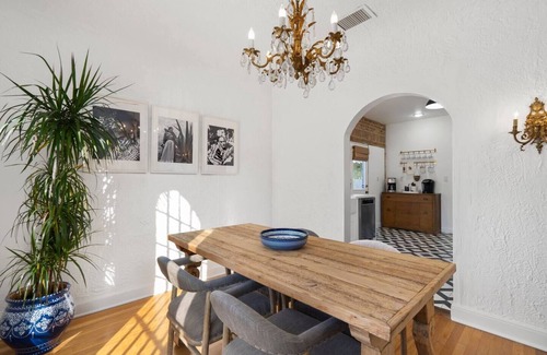 Roosevelt Casa | Charming 1930's Spanish Bungalow