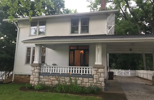 Versailles Casa | Charming 1930s home in the heart of horse country
