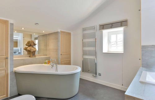 Regnie-Durette Otro | Charming 19th century Chateau in the heart of Beaujolais