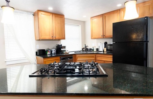 Lower Avenues Apartamento | Charming 1Bdrm Extensive Cleaning Downtown SLC