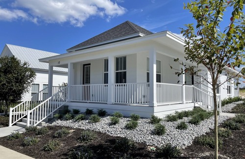 Lake Alfred Cabaña | Charming 1BR/1BA Duplex in Lake Alfred