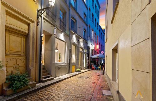 Ville Haute Apartamento | Charming 1BR Loft in Ville-Haute, Luxembourg