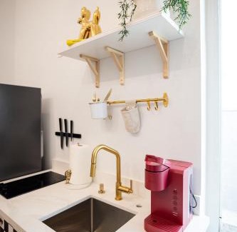 Burbank Casa | Charming 1BR Near Airport & Studios , EV