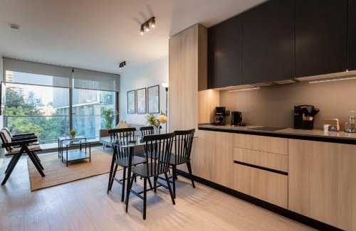 Apoquindo Apartamento | Charming 1BR Retreat Close To Parque Arauco Mall