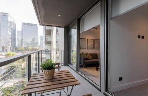 Apoquindo Apartamento | Charming 1BR Retreat Close To Parque Arauco Mall