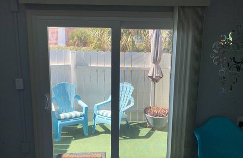 Satellite Beach Casa | Charming 2/2/2 townhome, 5 mins walk to the beach in Satellite Beach