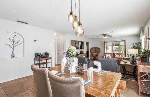 The Villages Villa | Charming 2/2 Courtyard Villa on a Prime Corner Lot in the Village of El Cortez!