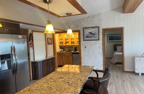 Islamorada Casa | Charming 2/2 in Islamorada - Private Access to White Marlin Beach