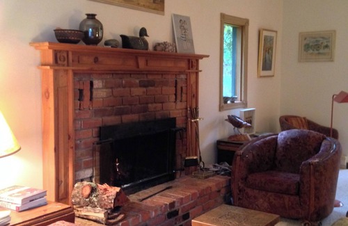 Ganges Casa | Charming 2 bedroom cottage for rent July & August near Ganges. 3 night minimum.